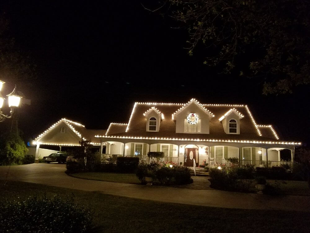 1 Christmas Light Installation in Houston, TX Insured + Guaranteed